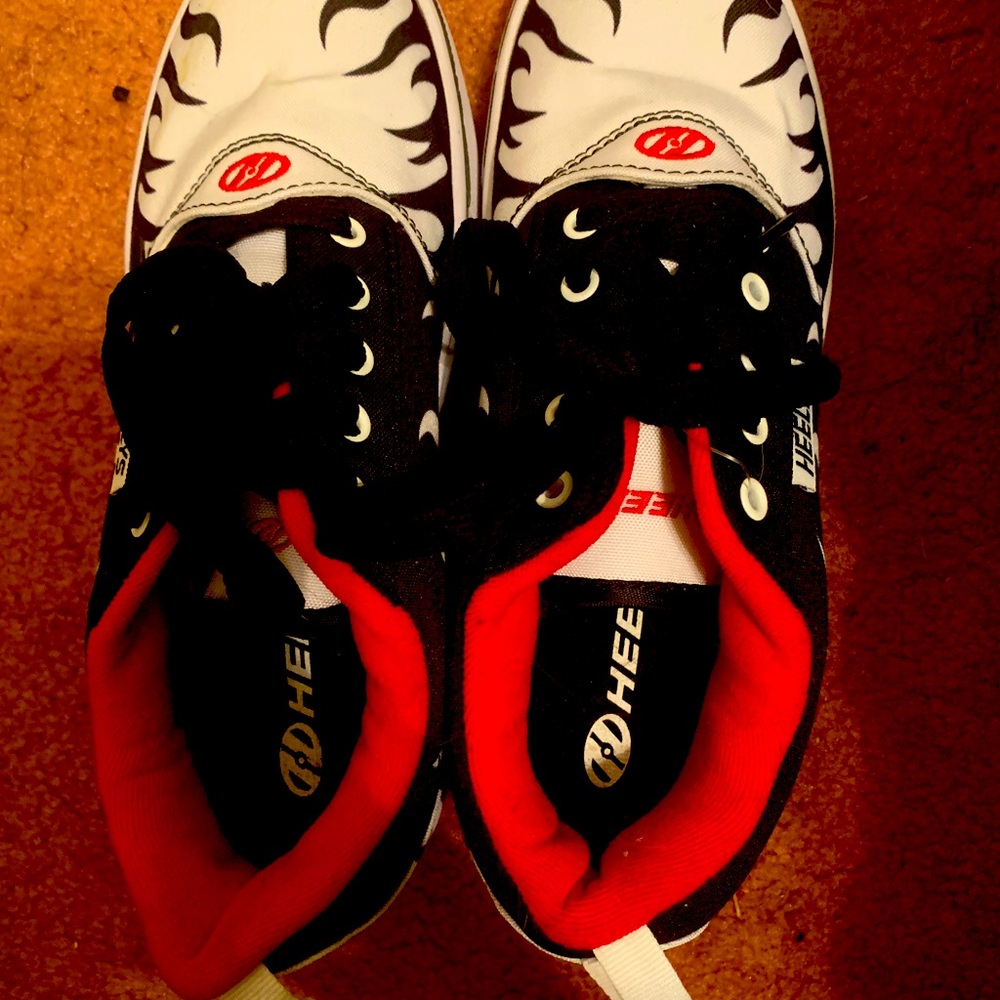 HEELYS rare flames size 7 womens